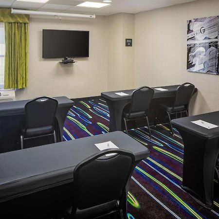 Hampton Inn & Suites Nashville-Airport Exterior foto