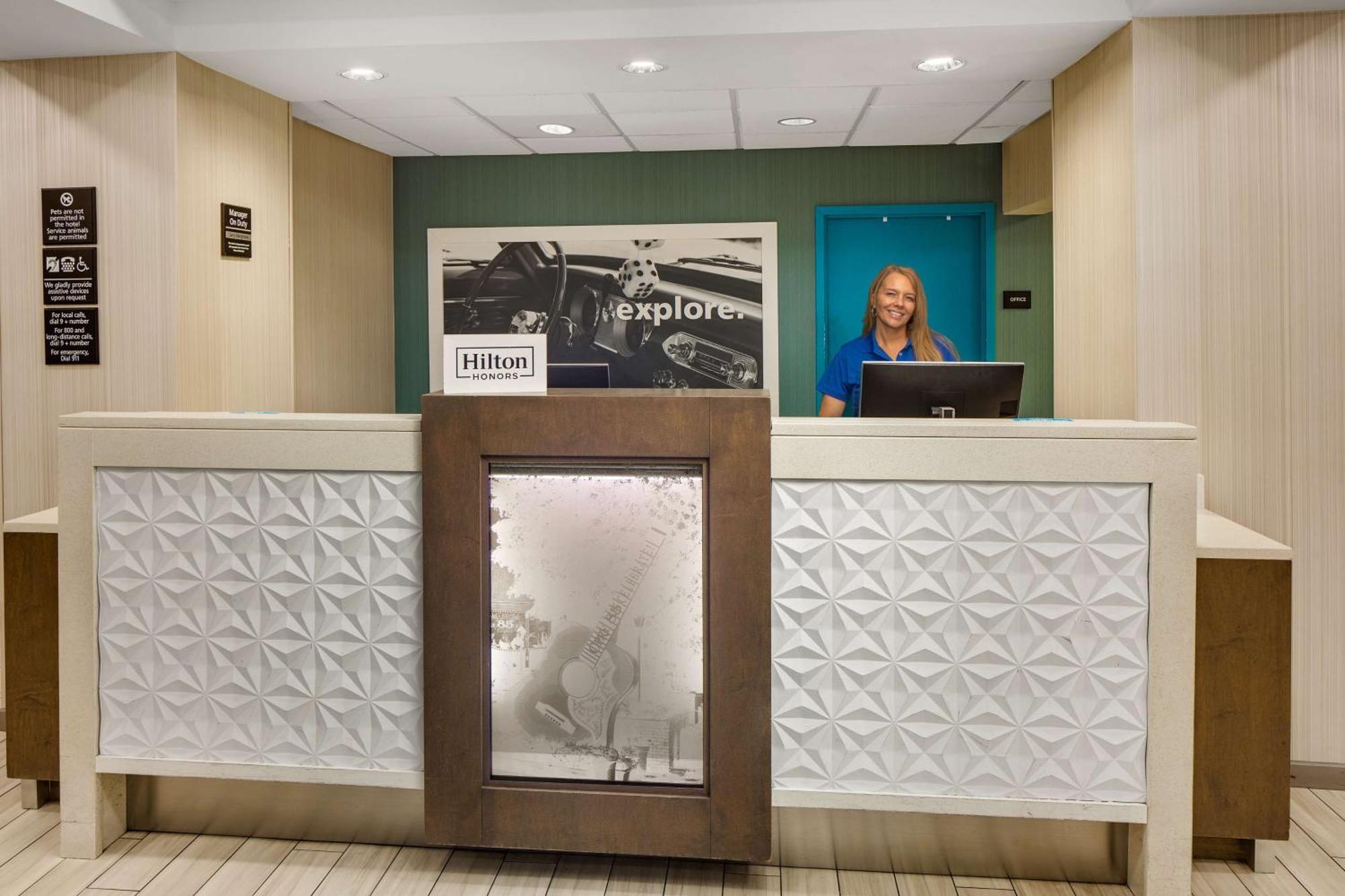 Hampton Inn & Suites Nashville-Airport Exterior foto
