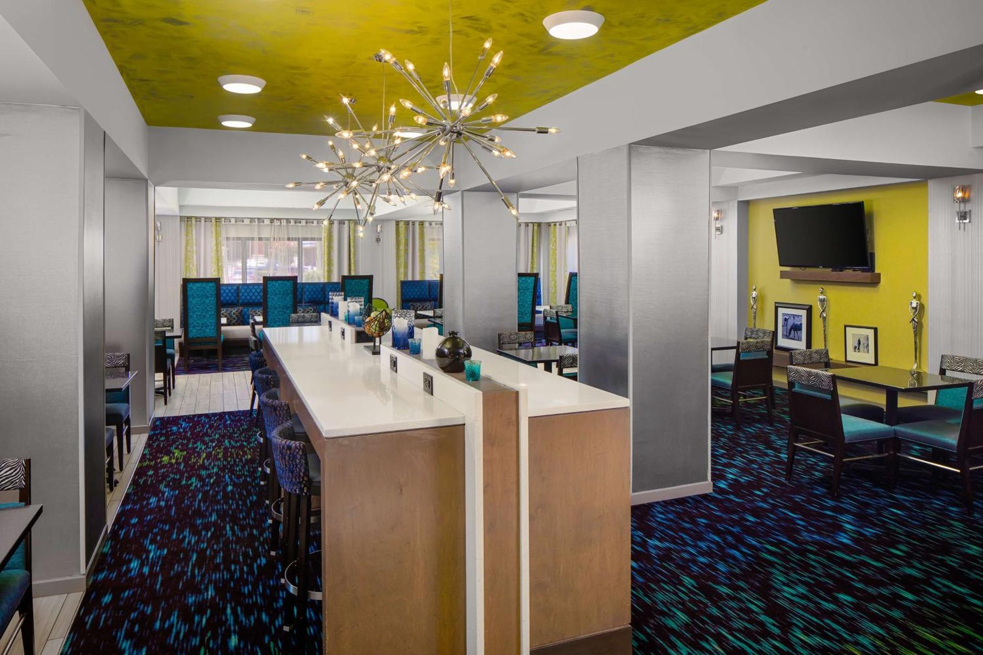 Hampton Inn & Suites Nashville-Airport Exterior foto
